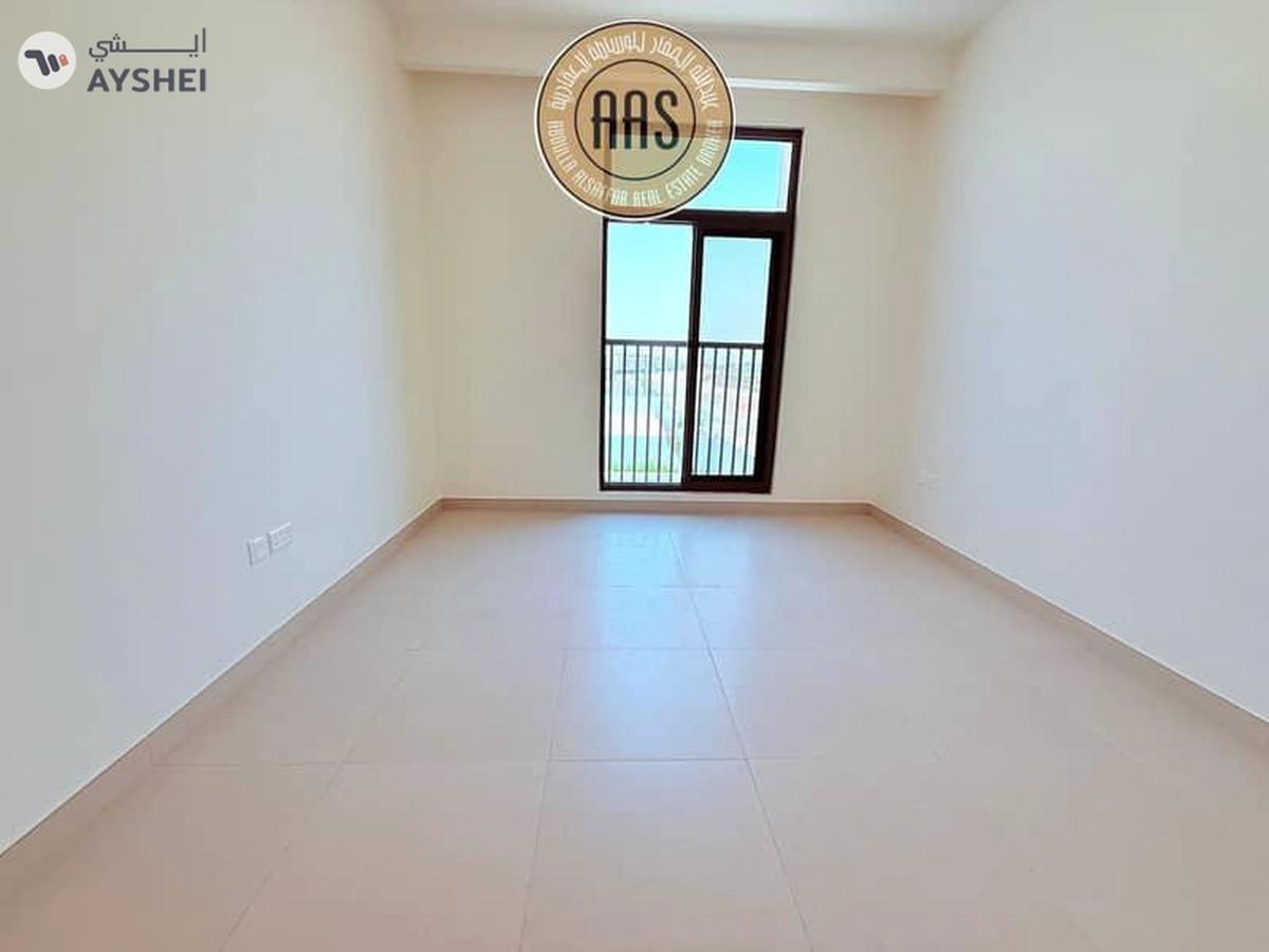 Spacious brand new villa with maid room in Dubai south-19-19