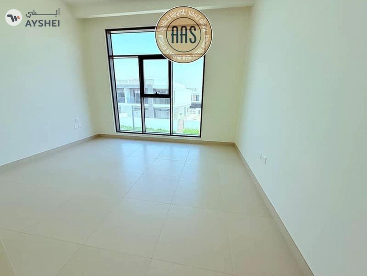 Spacious brand new villa with maid room in Dubai south-21-21