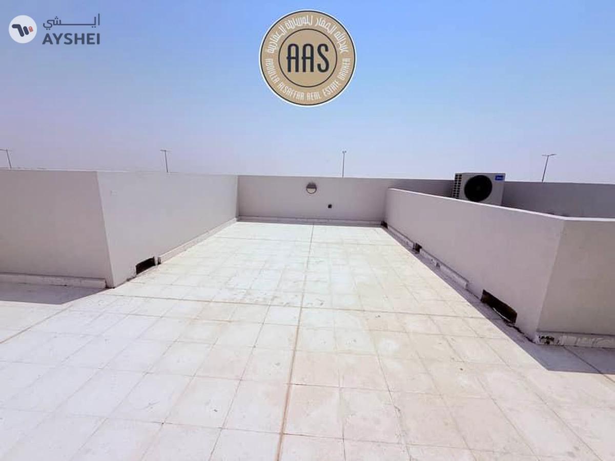 Spacious brand new villa with maid room in Dubai south-27-27