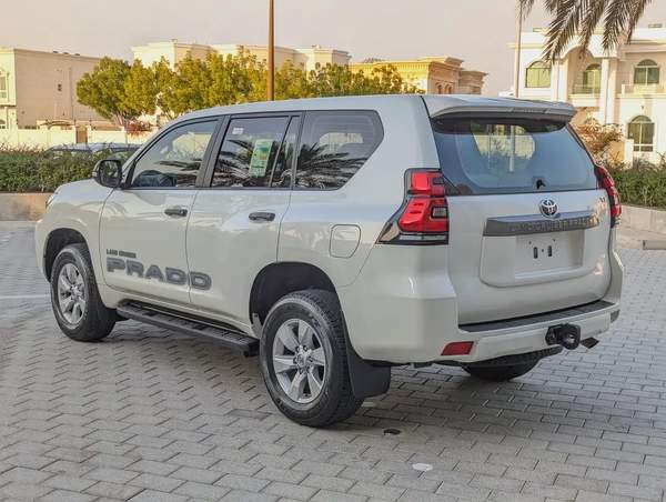 TOYOTA PRADO 2023 V4 2.7L ORIGINAL PAINT ACCIDENT FREE IN EXCELLENT CONDITION