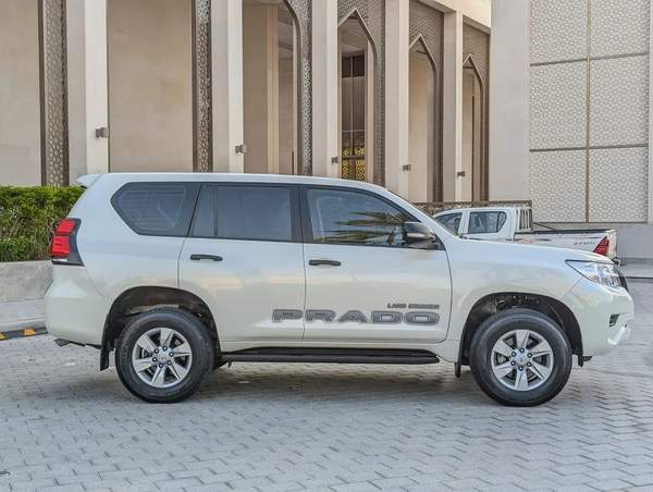 TOYOTA PRADO 2023 V4 2.7L ORIGINAL PAINT ACCIDENT FREE IN EXCELLENT CONDITION