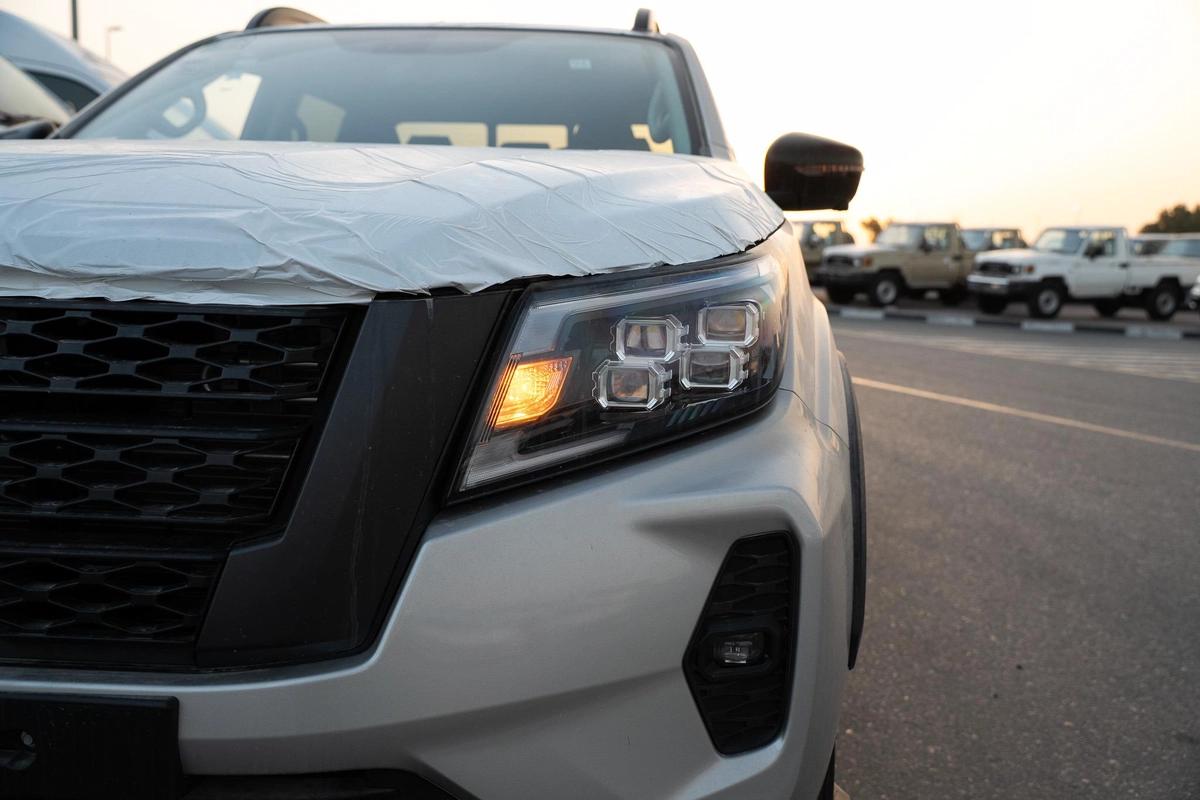 NISSAN NAVARA 2.5 DIESEL PRO4X 4X4 AT 2025-21-21