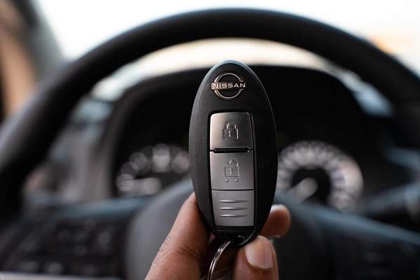 NISSAN NAVARA 2.5 DIESEL PRO4X 4X4 AT 2025