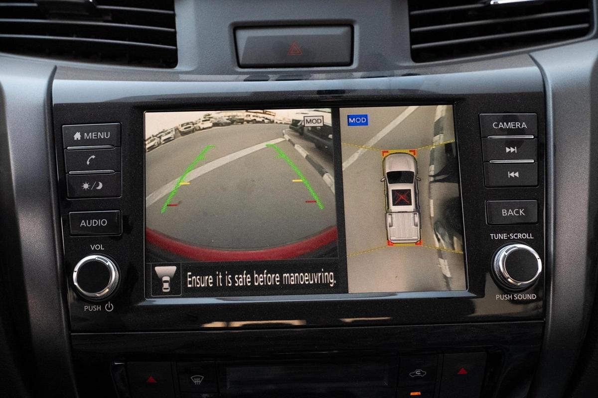 NISSAN NAVARA 2.5 DIESEL PRO4X 4X4 AT 2025-23-23