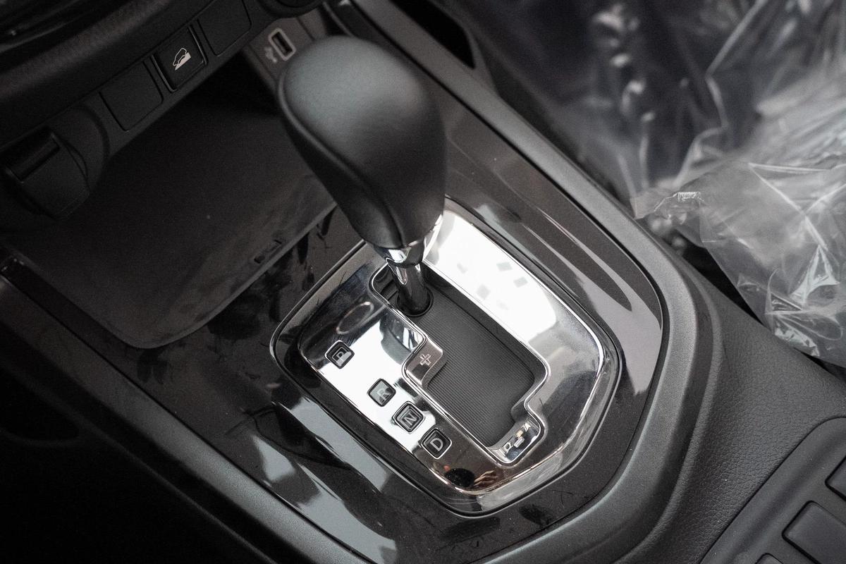 NISSAN NAVARA 2.5 DIESEL PRO4X 4X4 AT 2025-13-13