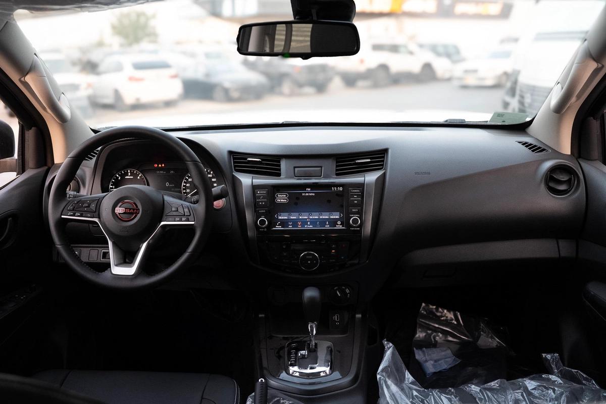 NISSAN NAVARA 2.5 DIESEL PRO4X 4X4 AT 2025-2-2