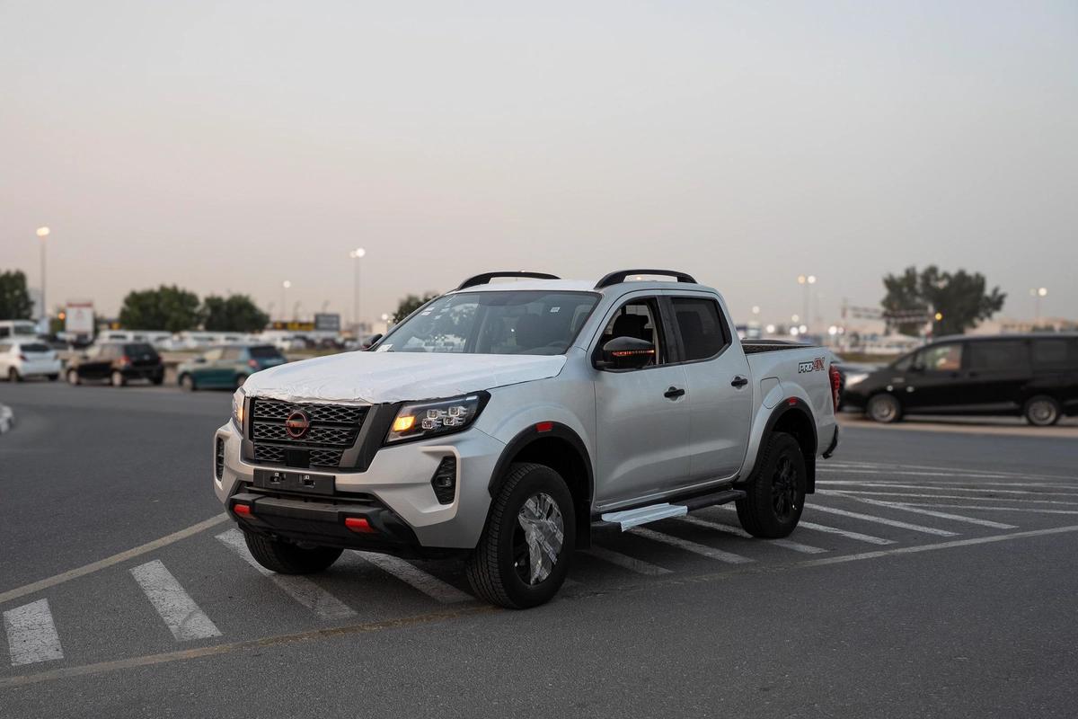 NISSAN NAVARA 2.5 DIESEL PRO4X 4X4 AT 2025-0-0