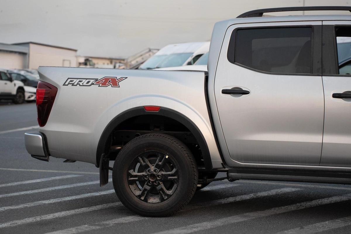 NISSAN NAVARA 2.5 DIESEL PRO4X 4X4 AT 2025-9-9