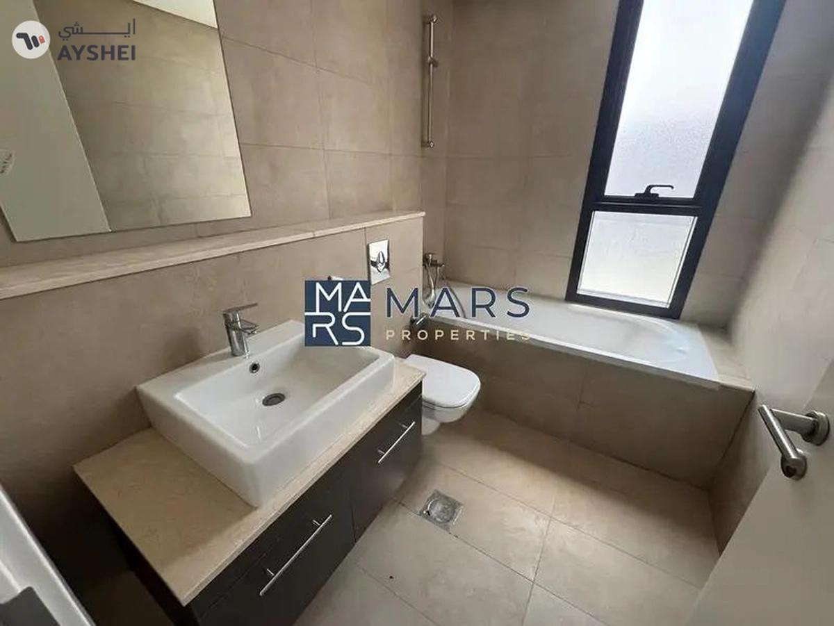 Corner Unit Fully Upgraged In Excellent Community-8-8