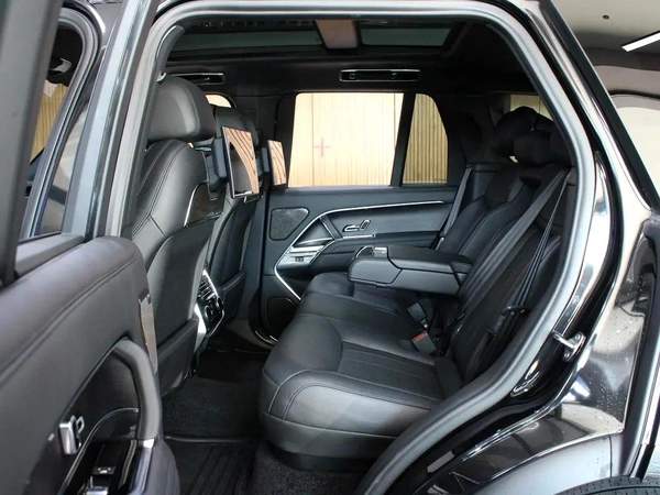 2024 - Range Rover Vouge P550e Hybird