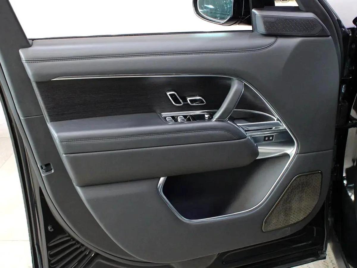 2024 - Range Rover Vouge P550e Hybird-11-11