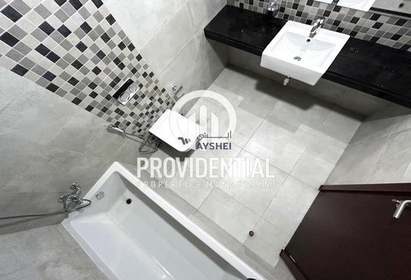 Sheikha Salama Tower Abu Dhabi, Al Khalidiya, Khalidiya Street