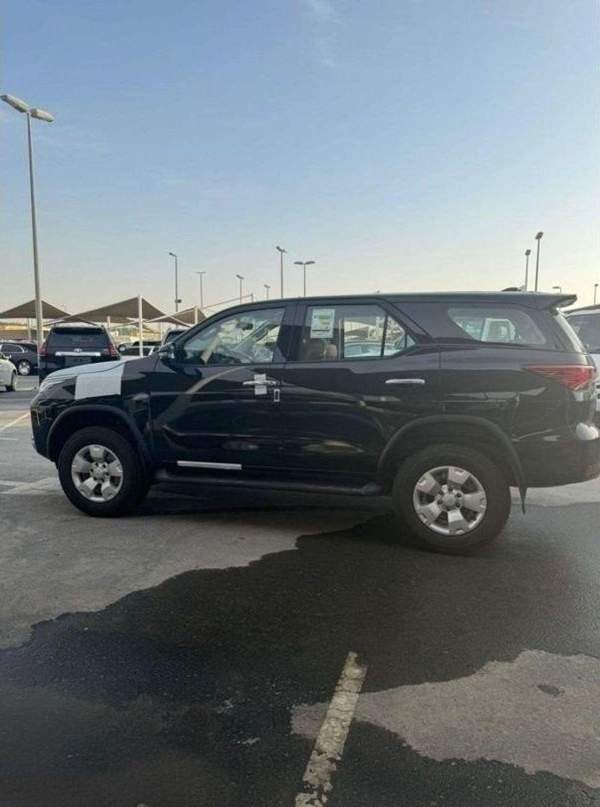 Toyota Fortuner 2.4L Diesel AT MY2025