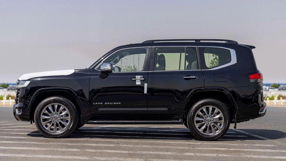 Toyota Land Cruiser LC VX 3.3D\(LHD) TOYOTA LAND CRUISER LC300 VX 3.3D AT MY2025 – BLACK-8-8