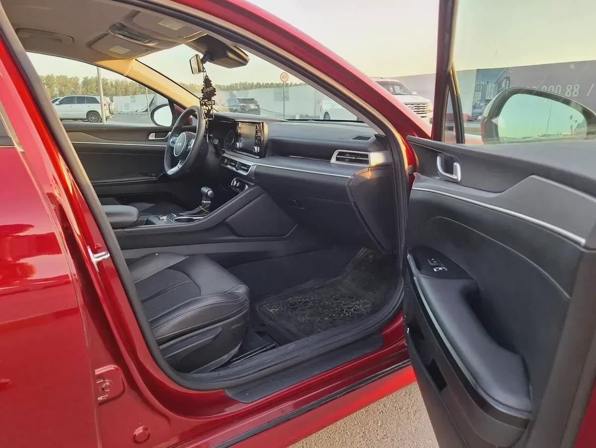 كيا K5 2024 وارد بحالة ممتازة-8-8