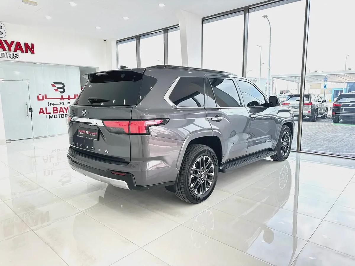 تويوتا سيكويا LIMITED HYBRID IFORCE MAX رمادي / اسود 2023-3-3