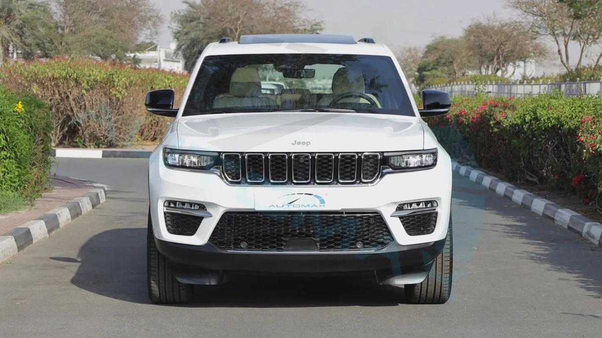 2025 JEEP GRAND CHEROKEE LIMITED PLUS LUXURY 4X4 GCC With 3Yrs or 60K Km Warranty At Official Dealer-2-2