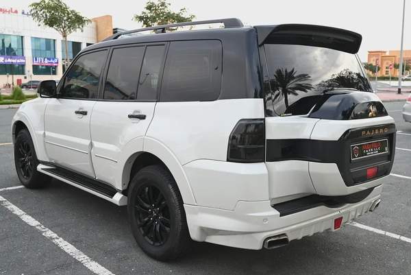 0% DP - SIGNATURE EDITION - MITSUBISHI PAJERO GLS 2020 - ACCIDENT FREE - GCC