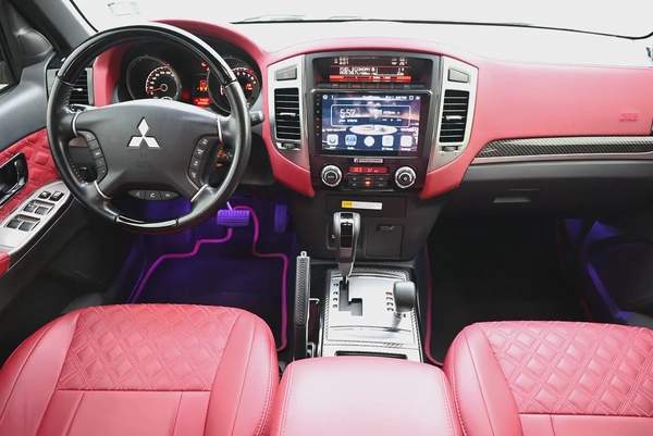 0% DP - SIGNATURE EDITION - MITSUBISHI PAJERO GLS 2020 - ACCIDENT FREE - GCC