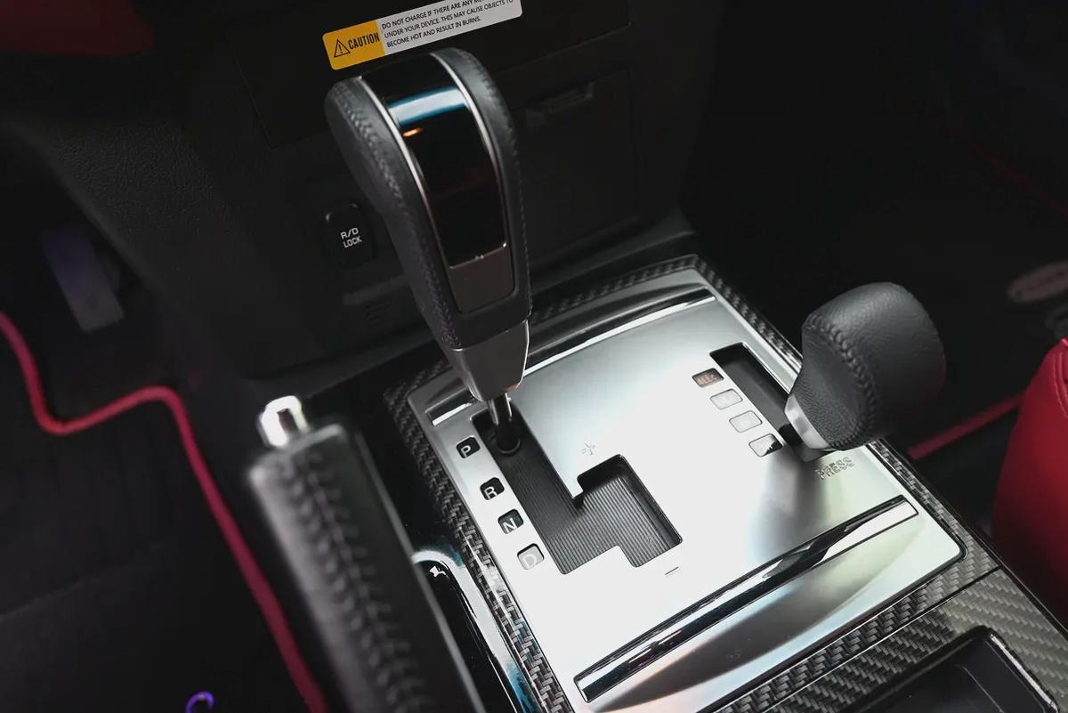 0% DP - SIGNATURE EDITION - MITSUBISHI PAJERO GLS 2020 - ACCIDENT FREE - GCC-13-13