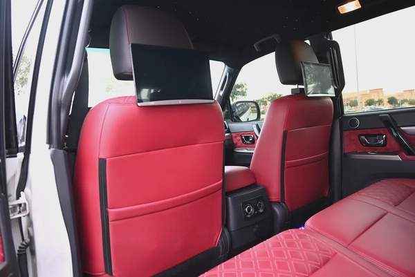 0% DP - SIGNATURE EDITION - MITSUBISHI PAJERO GLS 2020 - ACCIDENT FREE - GCC