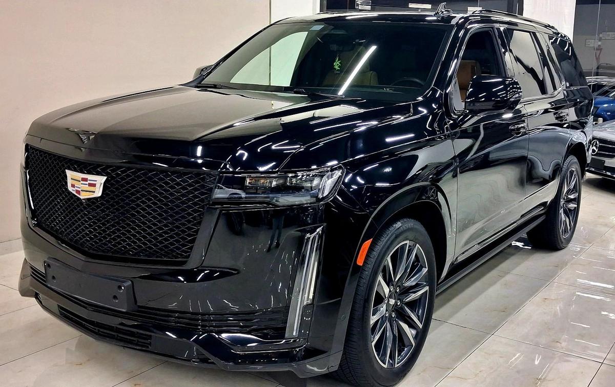 Cadillac Escalade -0-0