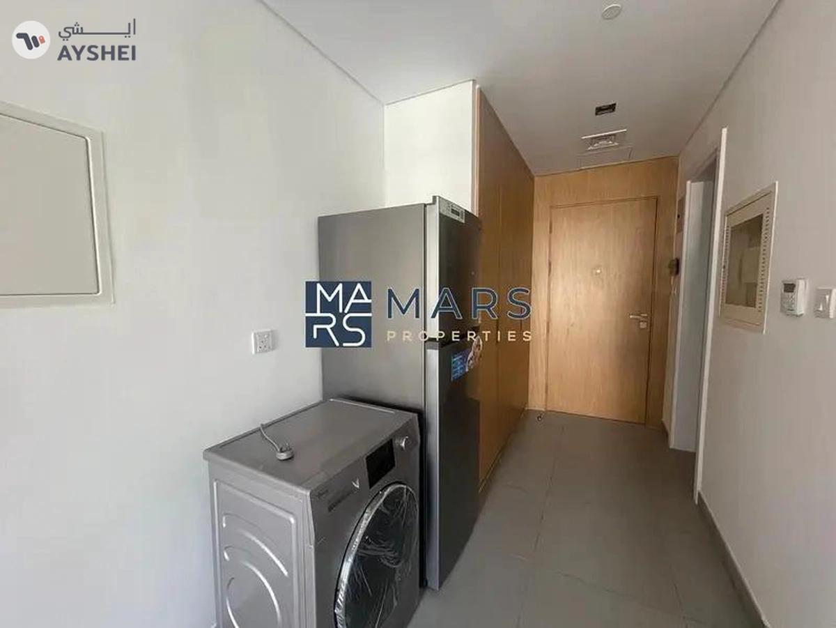 Luxury| Spacious| Studio| With Balcony+ Covered Parking| Best Price| Close University City-13-13