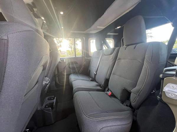 Jeep Wrangler Unlimited Sport S 2.0L A/T