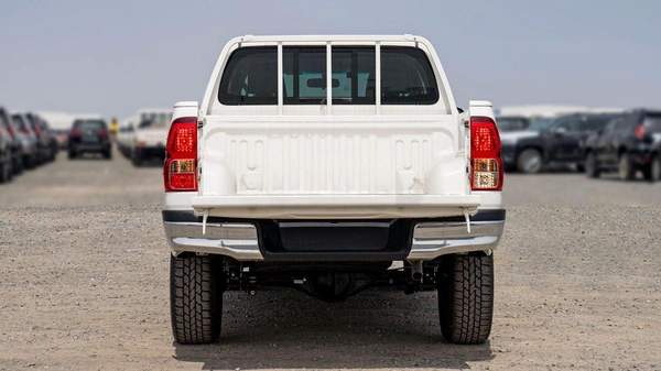 Toyota Hilux AT 2.7 MID OPTION