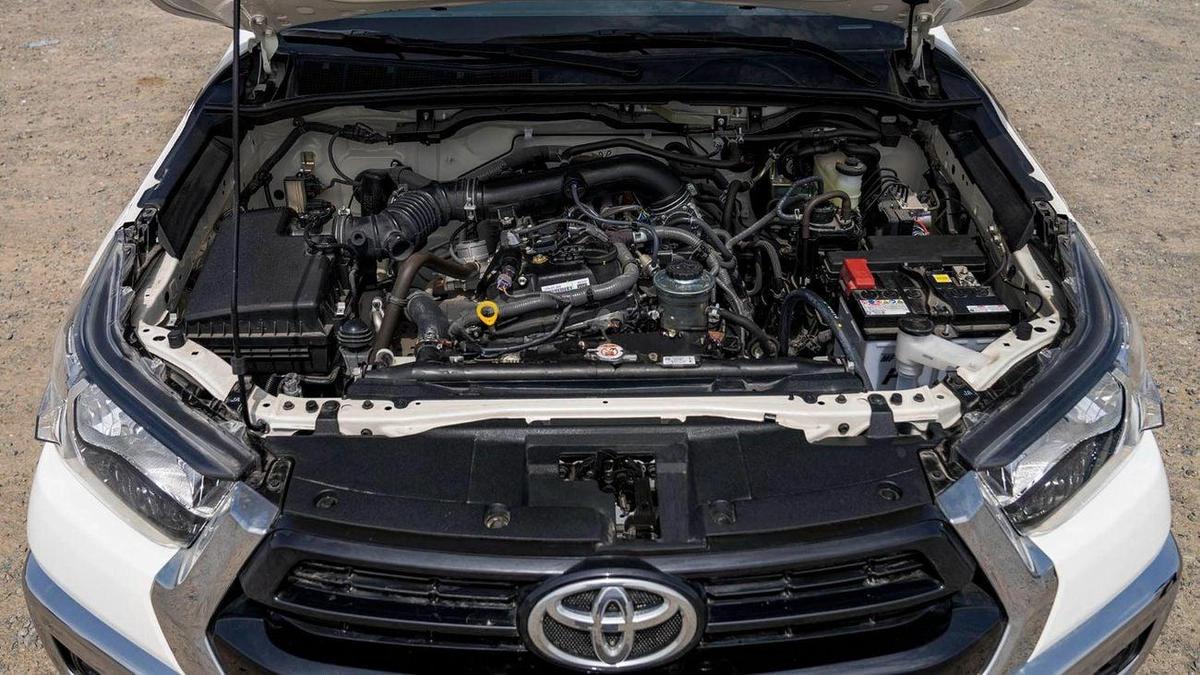 Toyota Hilux AT 2.7 MID OPTION-10-10