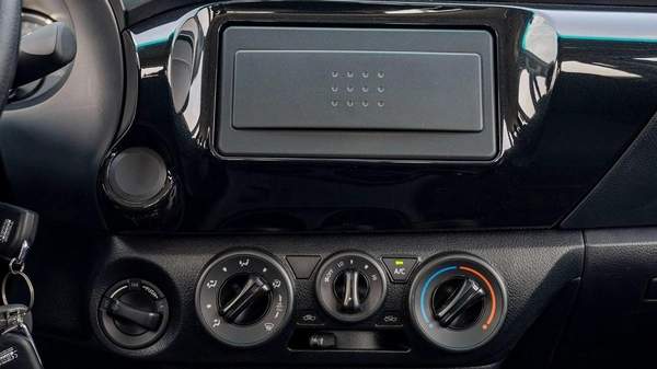 Toyota Hilux AT 2.7 MID OPTION