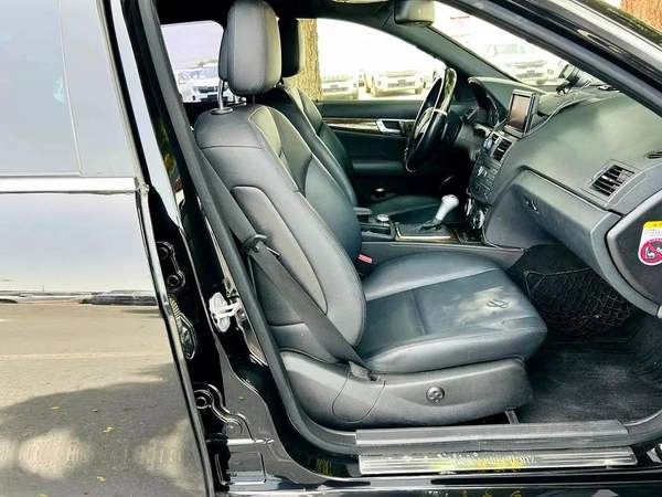 BENZ C300 | 2010 | ONLY | 111271 KM | JAPAN IMPORT | CLEAN TITLE
