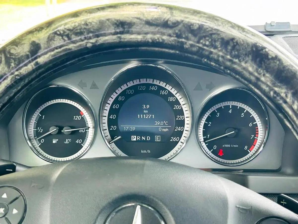 BENZ C300 | 2010 | ONLY | 111271 KM | JAPAN IMPORT | CLEAN TITLE-9-9