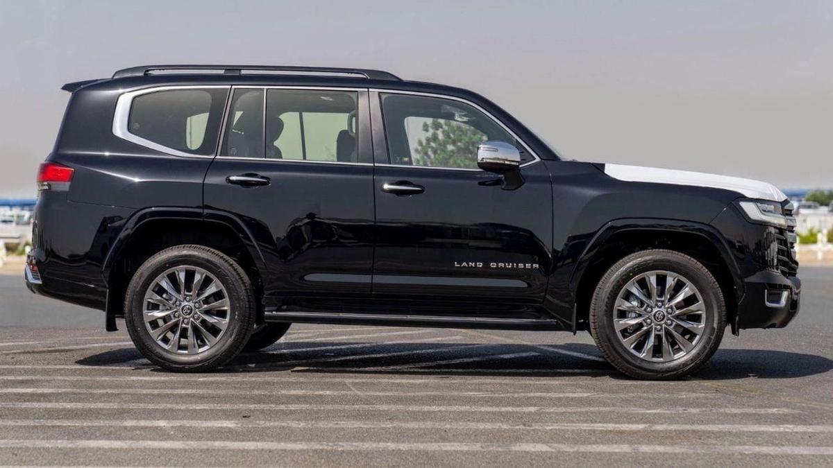 Toyota Land Cruiser VX 3.5L-6-6