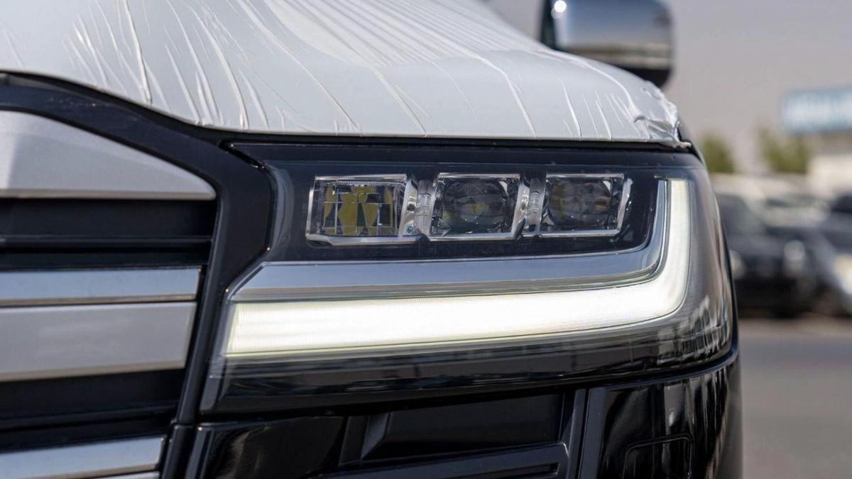 Toyota Land Cruiser VX 3.5L-10-10