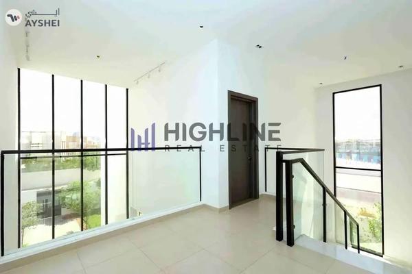 Contemporary Corner Villa Retreat with Swimming Pool