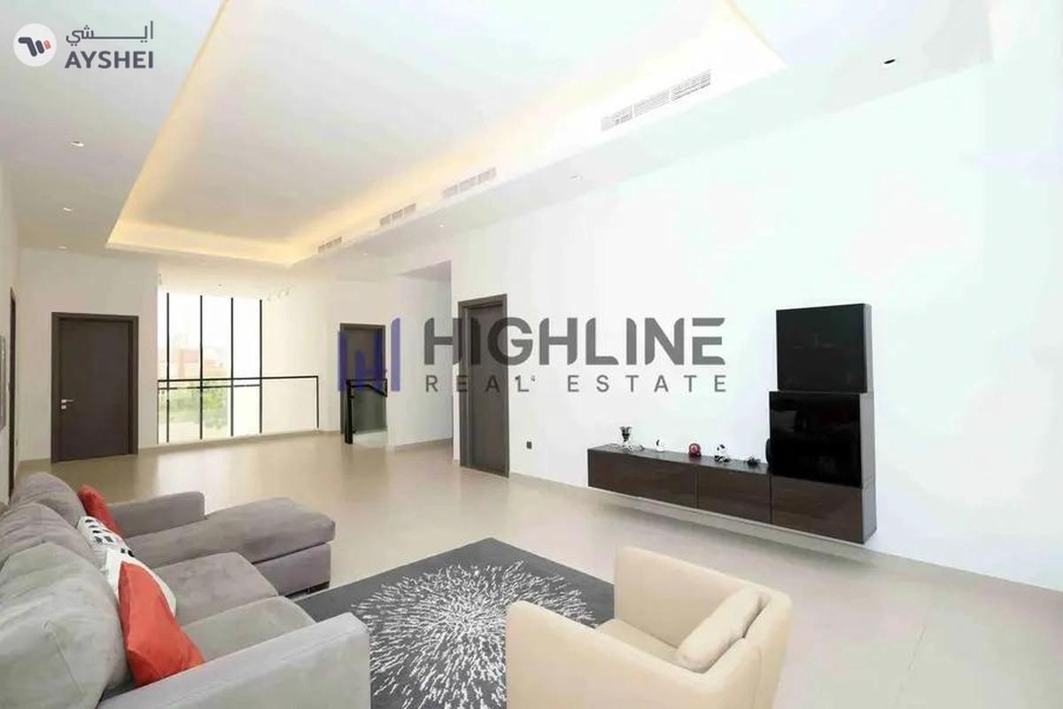 Contemporary Corner Villa Retreat with Swimming Pool-19-19