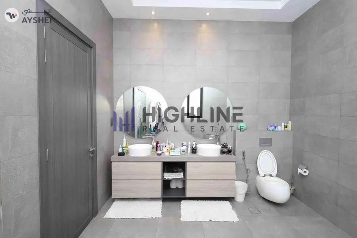 Contemporary Corner Villa Retreat with Swimming Pool-21-21