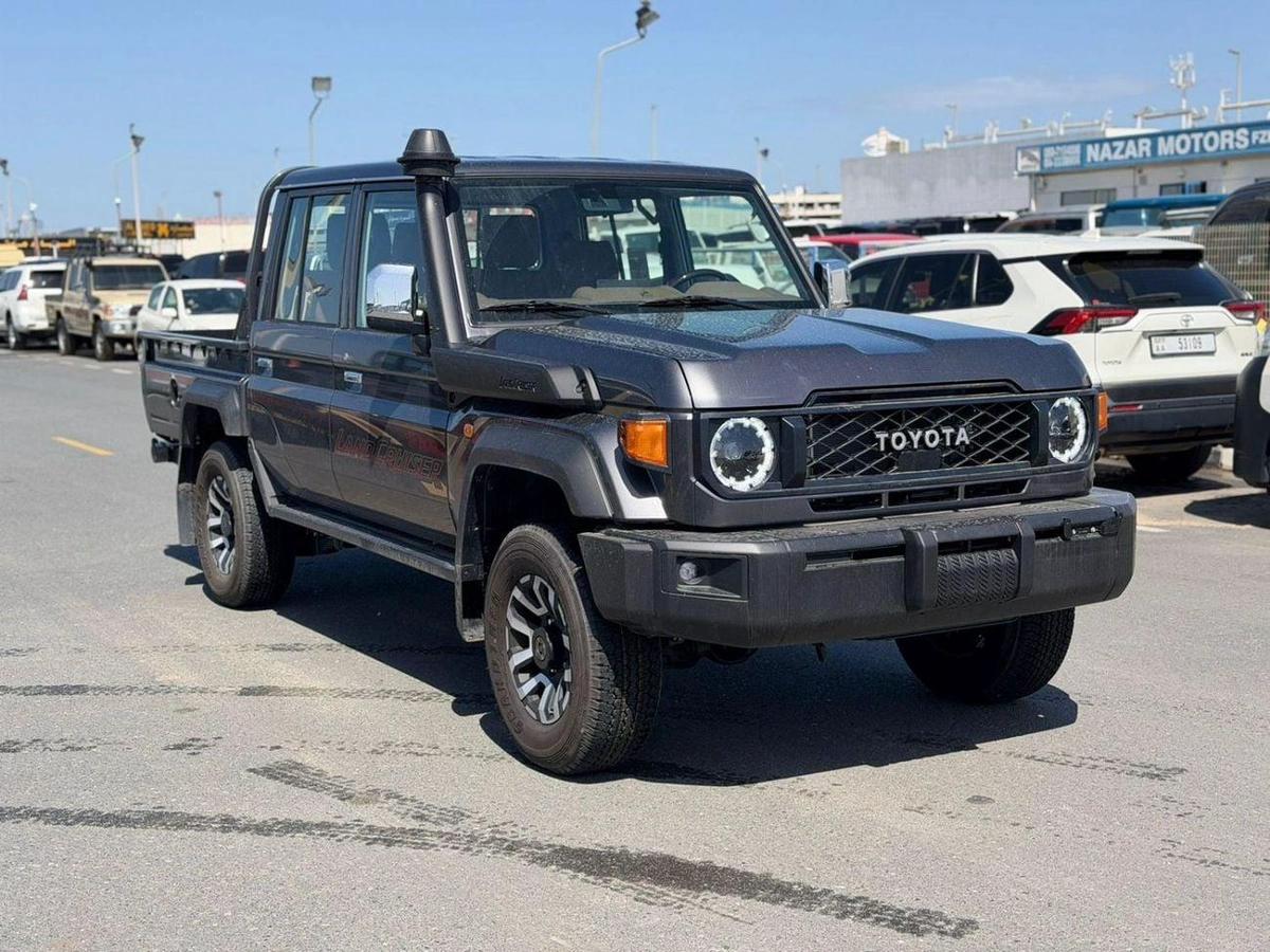 Toyota Land Cruiser Pick Up-2-2