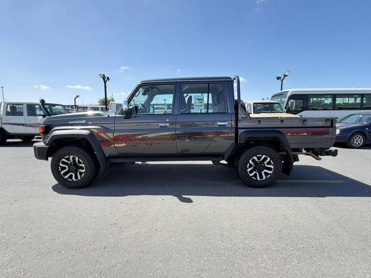 Toyota Land Cruiser Pick Up-9-9