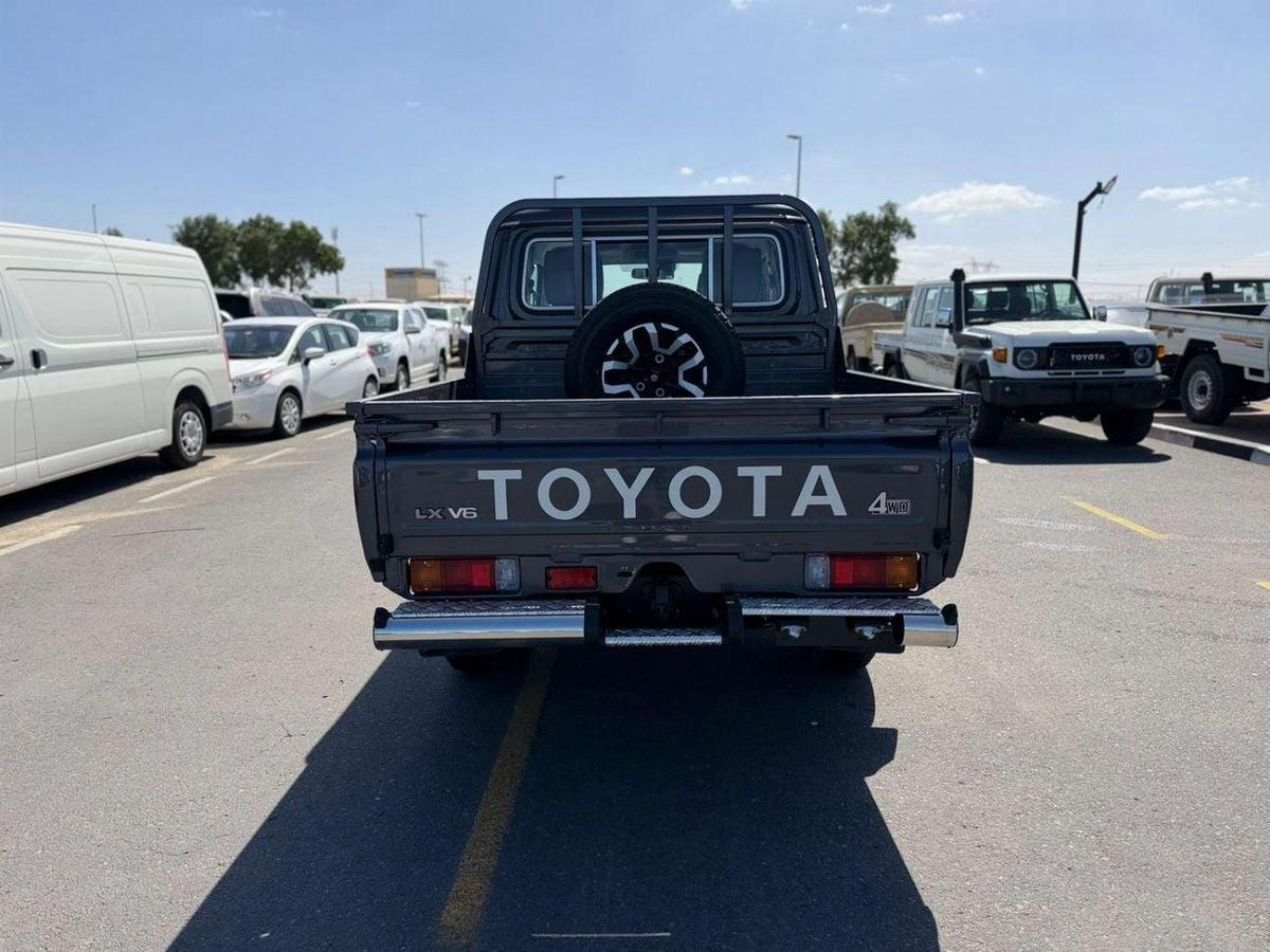 Toyota Land Cruiser Pick Up-11-11