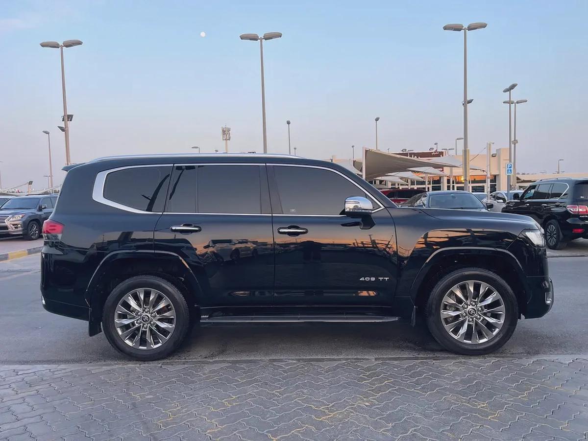 تويوتا لاند كلوزر VXR توين تيربو فل 2023 Toyota Land Cruiser VXR - GCC Specs - Pristine Condition-6-6