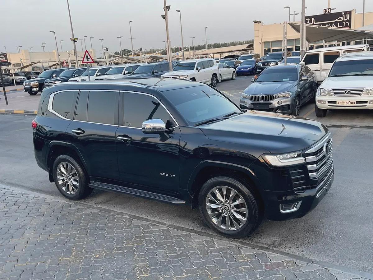تويوتا لاند كلوزر VXR توين تيربو فل 2023 Toyota Land Cruiser VXR - GCC Specs - Pristine Condition-8-8