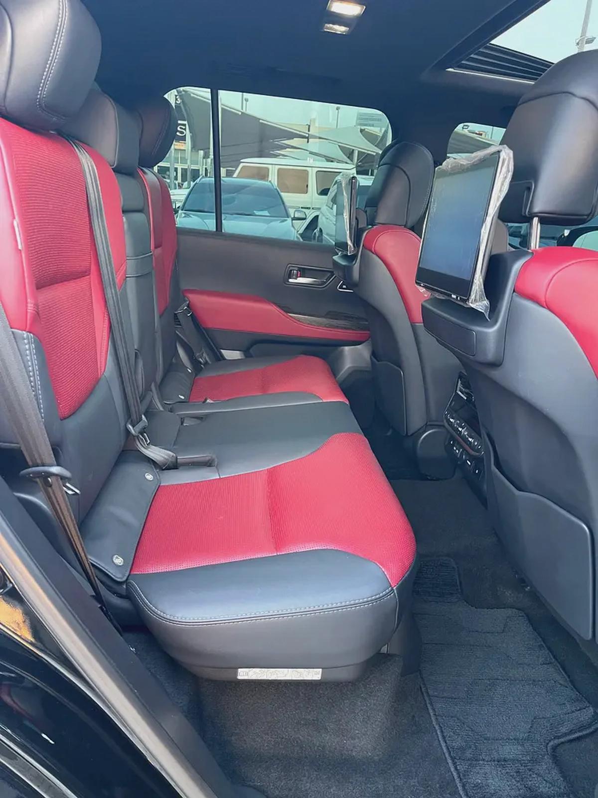 تويوتا لاند كلوزر VXR توين تيربو فل 2023 Toyota Land Cruiser VXR - GCC Specs - Pristine Condition-14-14