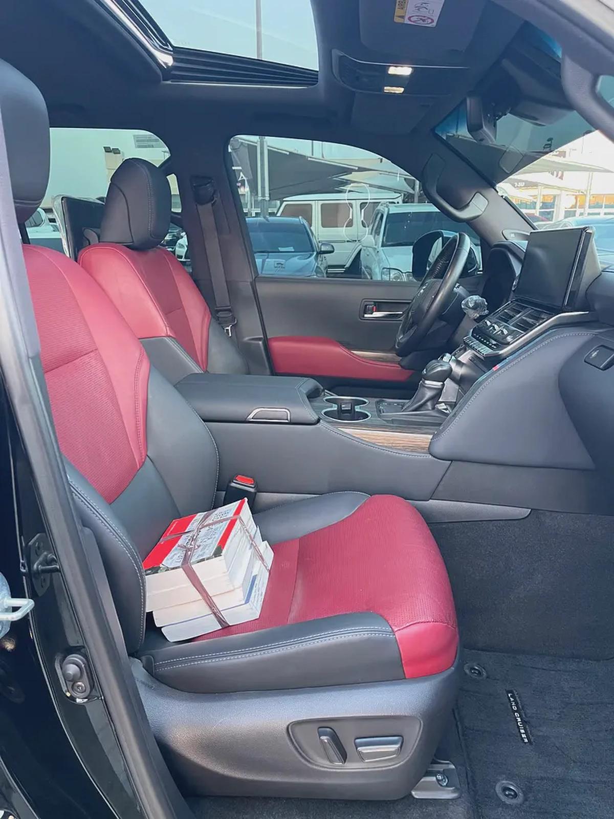 تويوتا لاند كلوزر VXR توين تيربو فل 2023 Toyota Land Cruiser VXR - GCC Specs - Pristine Condition-16-16