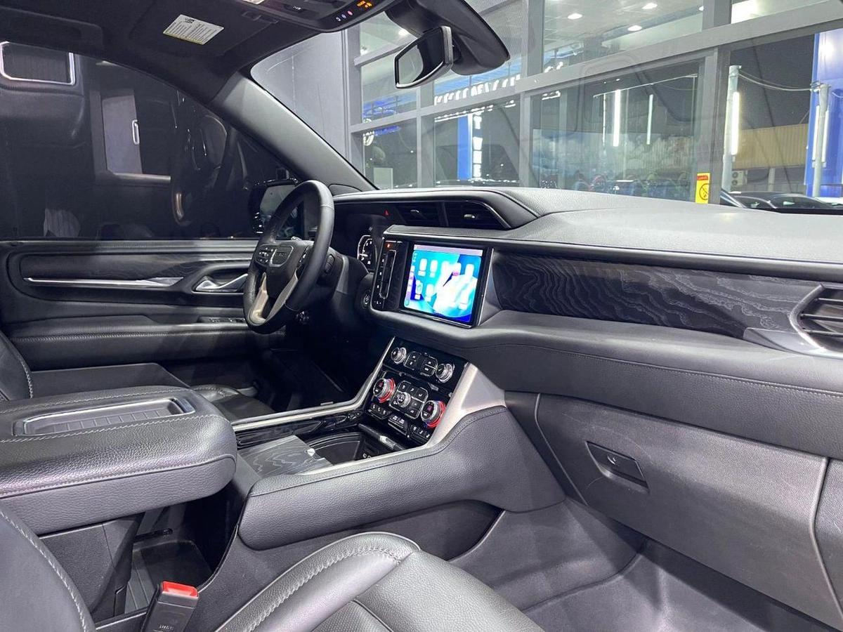 GMC Yukon Denali 6.2L (8 Seater)-15-15