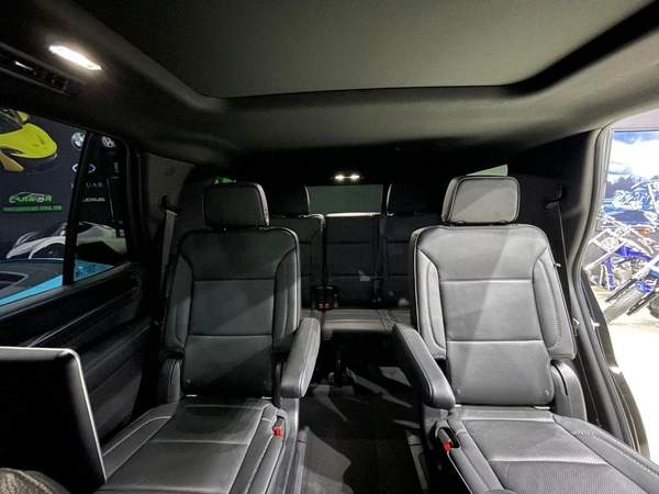 GMC Yukon Denali 6.2L (8 Seater)