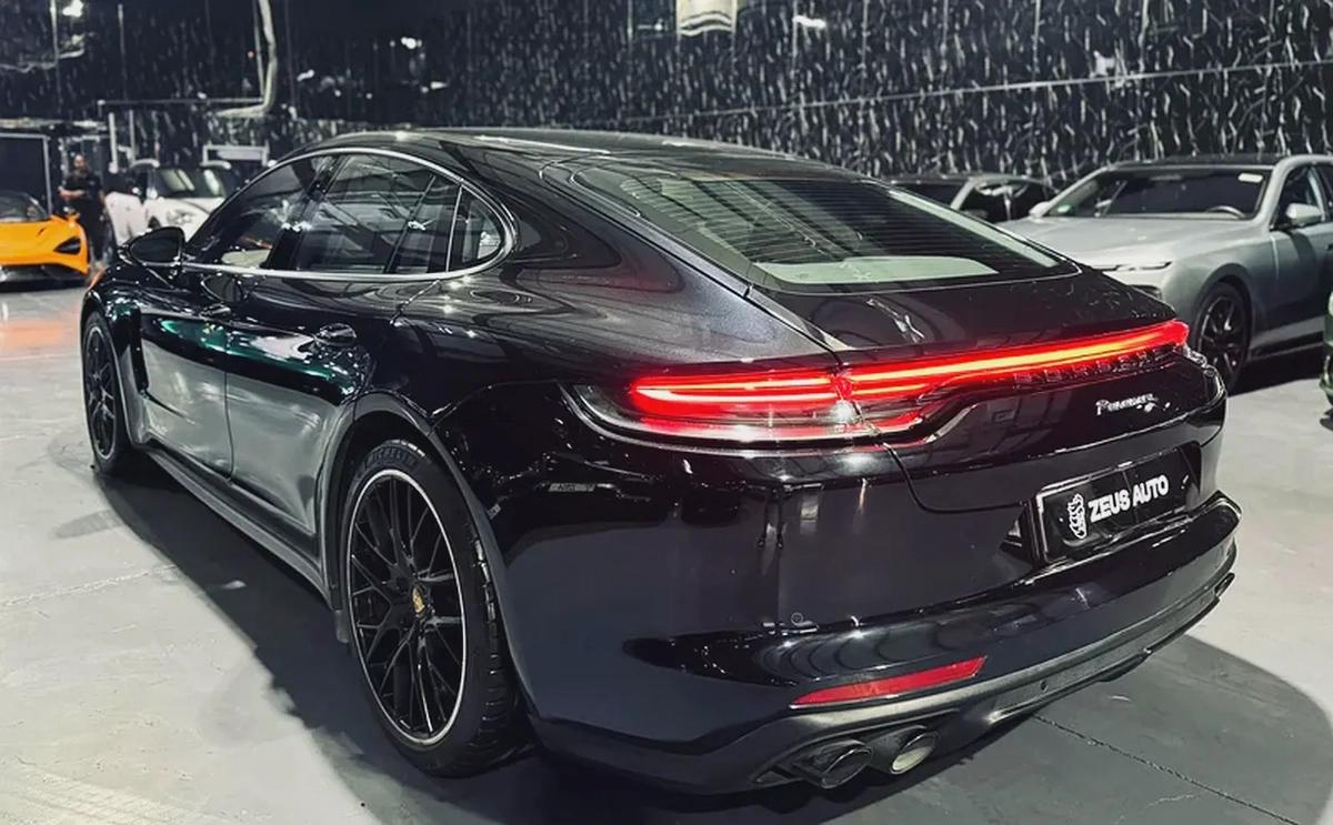 Porsche Panamera 2022 GCC specs for 279,000.00 AED-5-5