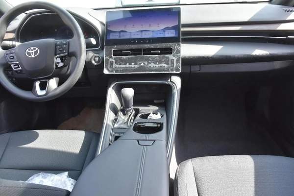 TOYOTA AVALON 2025 | WHITE