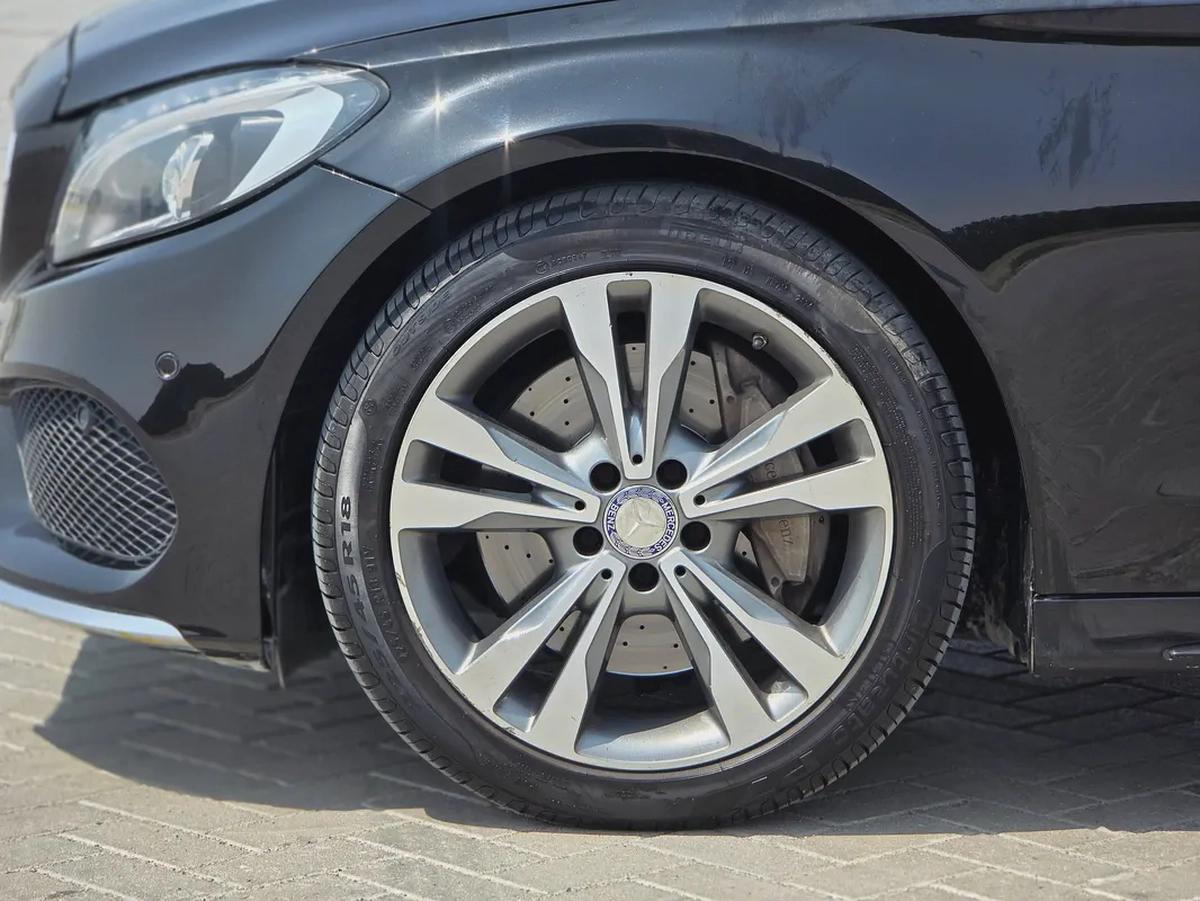 2018 Mercedes-Benz C-Class C300 4Matic - American Specs-9-9
